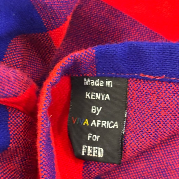 FEED Kenya Natural Jute Tote with Multicolor Beading plus small crossbody bag - Picture 9 of 10